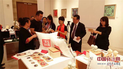 中新文化交流新篇章 2017欢乐春节与文化贸易促进系列活动